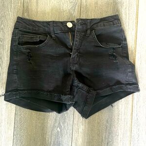 Size 7 SO BLACK DISTRESSED Jean Shorts High Rise Shortie